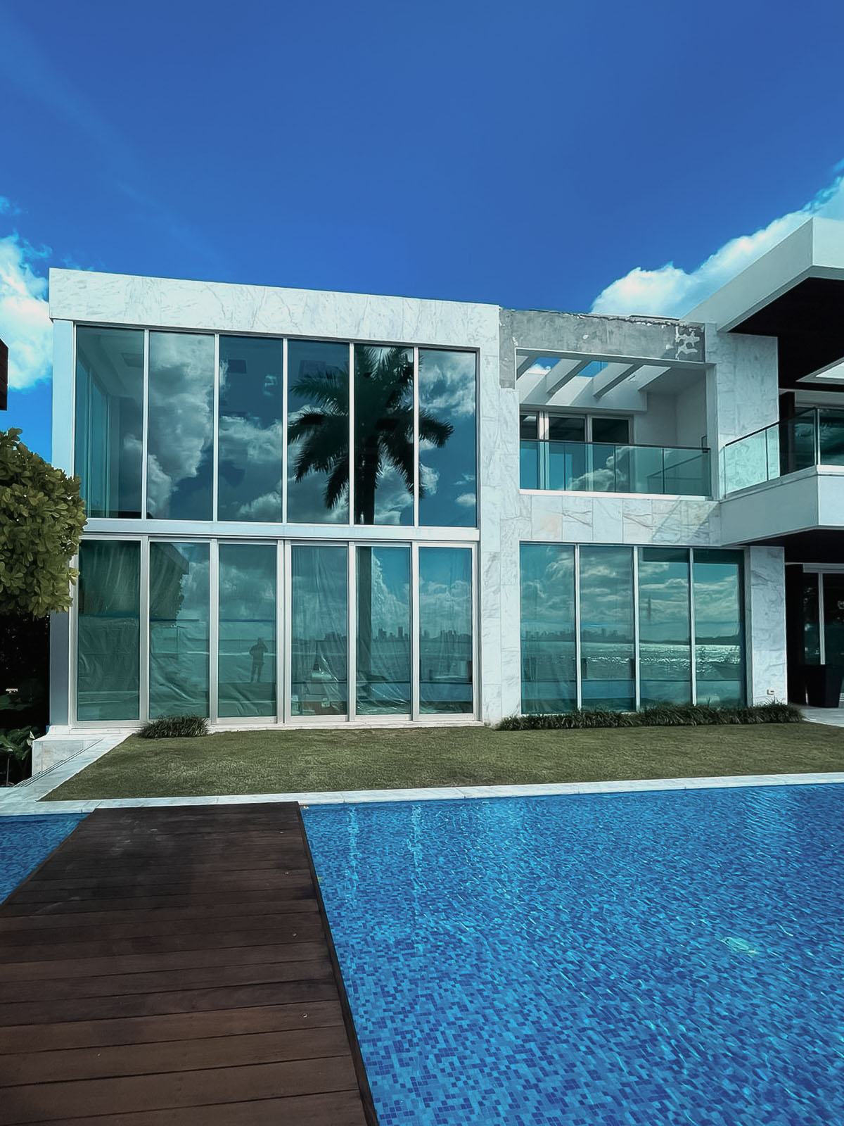 Commercial impact glass storefront in Orlando, FL